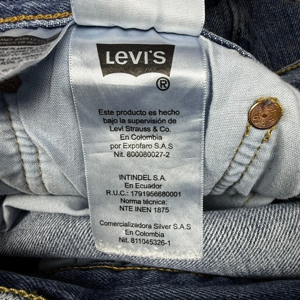 Levis note see